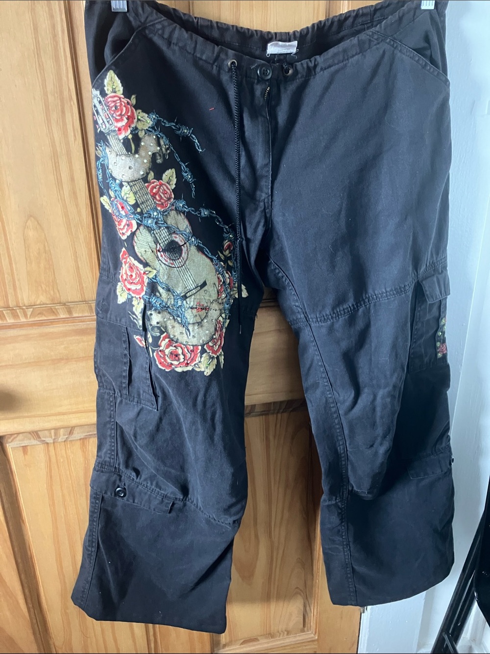 Black Wide-Leg Jeans with Floral Guitar Embroidery